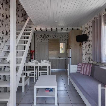 Potamaki Studios&Apartments Stoupa Bagian luar foto