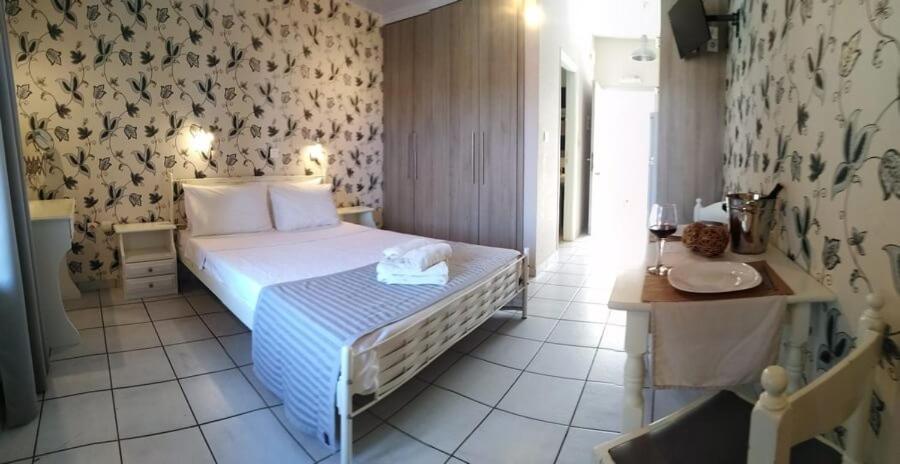 Potamaki Studios&Apartments Stoupa Bagian luar foto