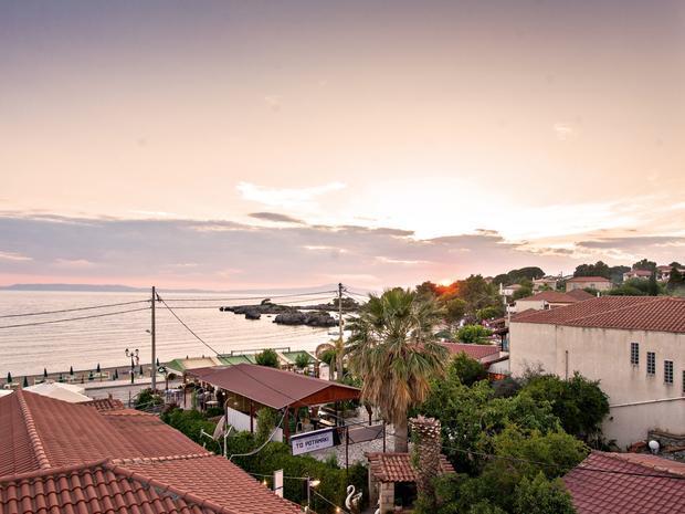 Potamaki Studios&Apartments Stoupa Bagian luar foto